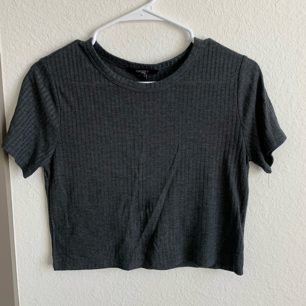 Gray ribbed crop top